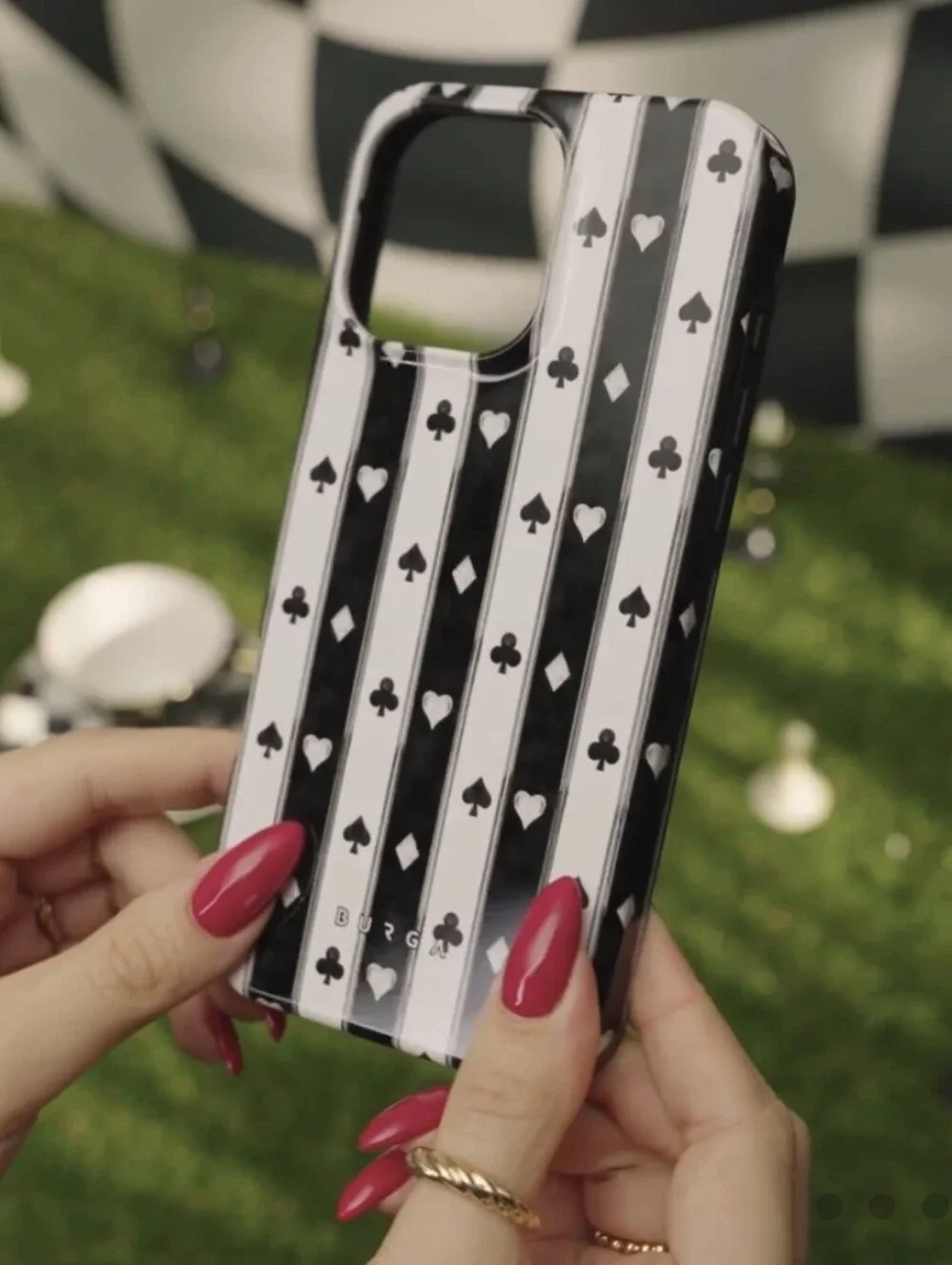 BURGA ♠️Queen's Court iPhone 17 Pro Case - Black & White